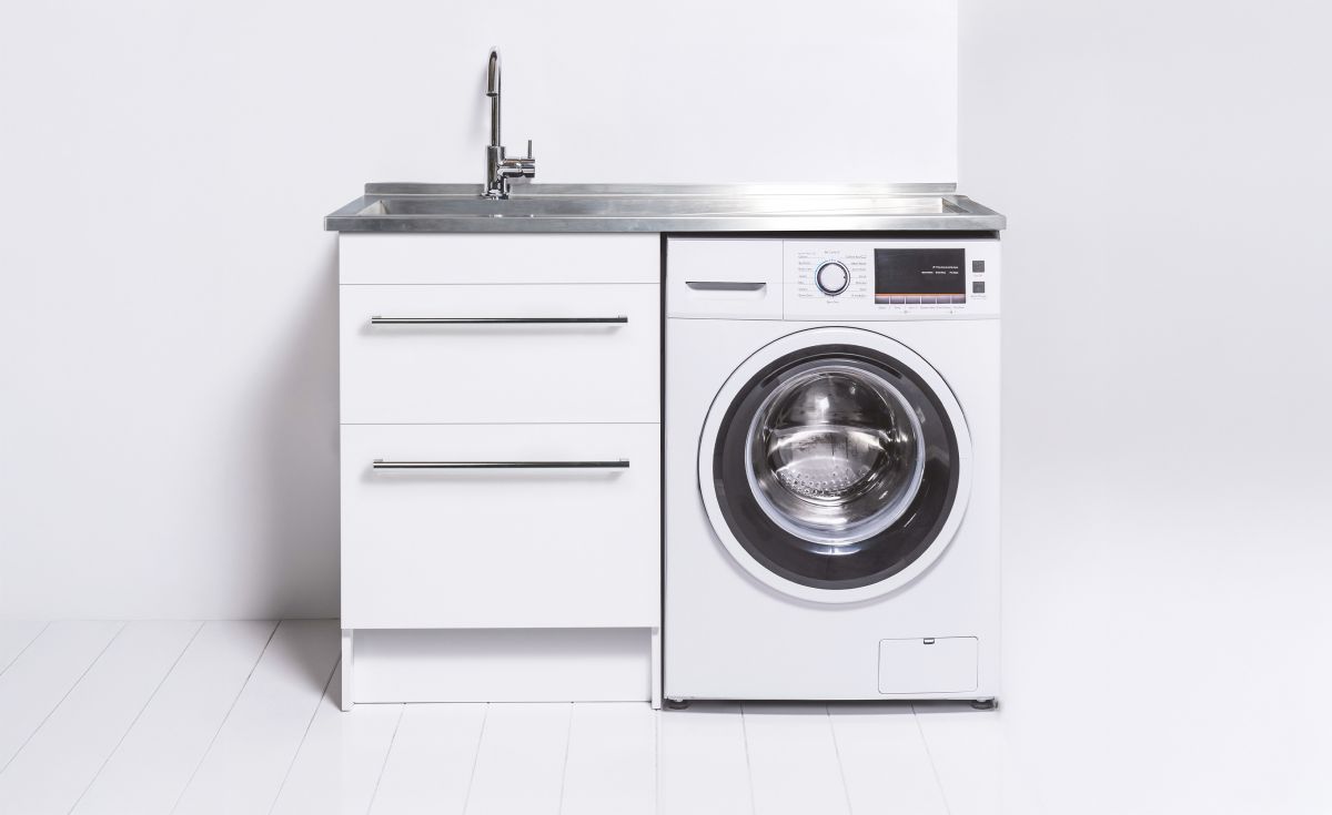 Horoi 600 Laundry Cabinet with Overhang