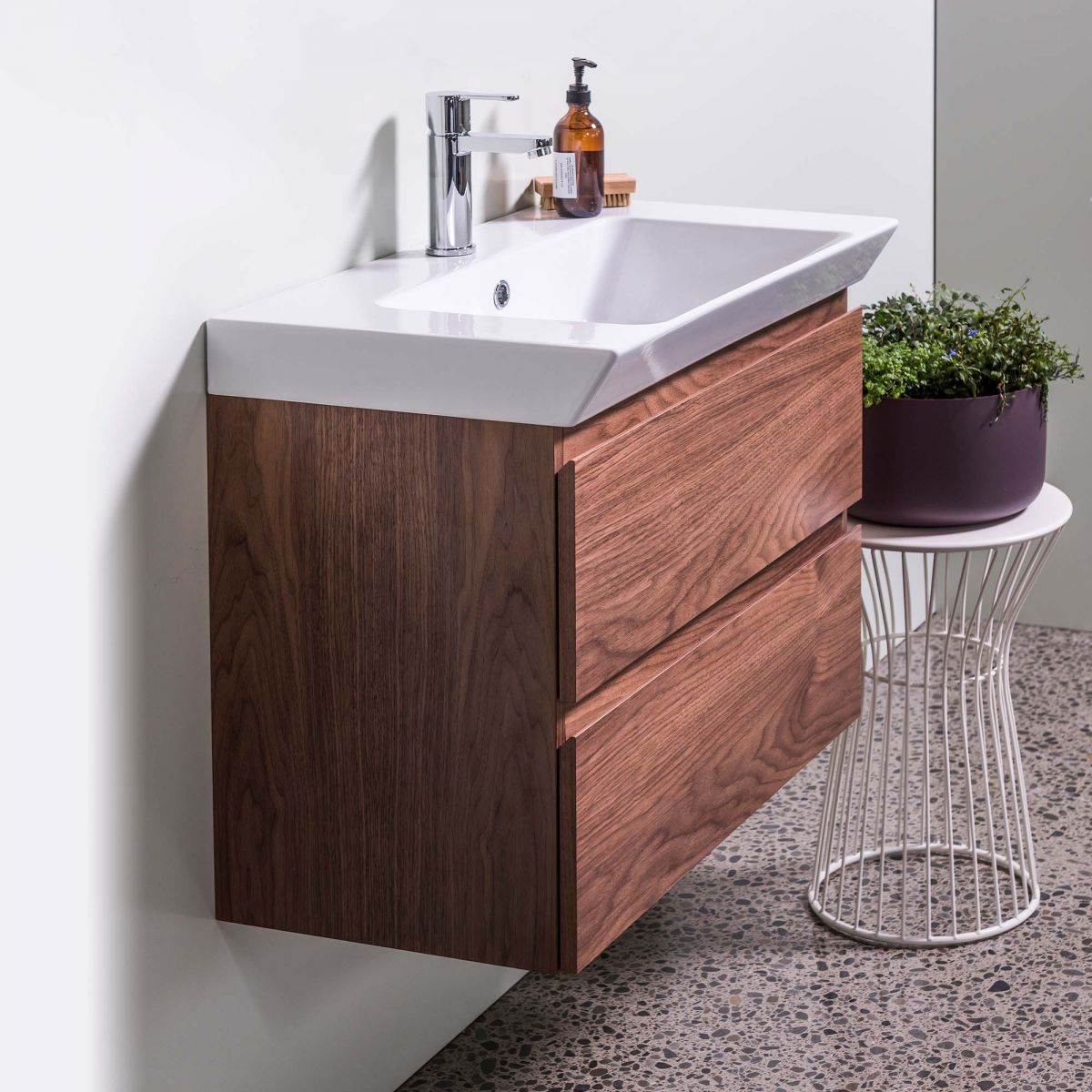 Edge 710 Wall Hung Vanity